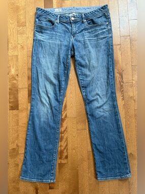 GAP 1969 Real Straight Jeans | Size 31 / 12R | Medium Wash Stretch Denim